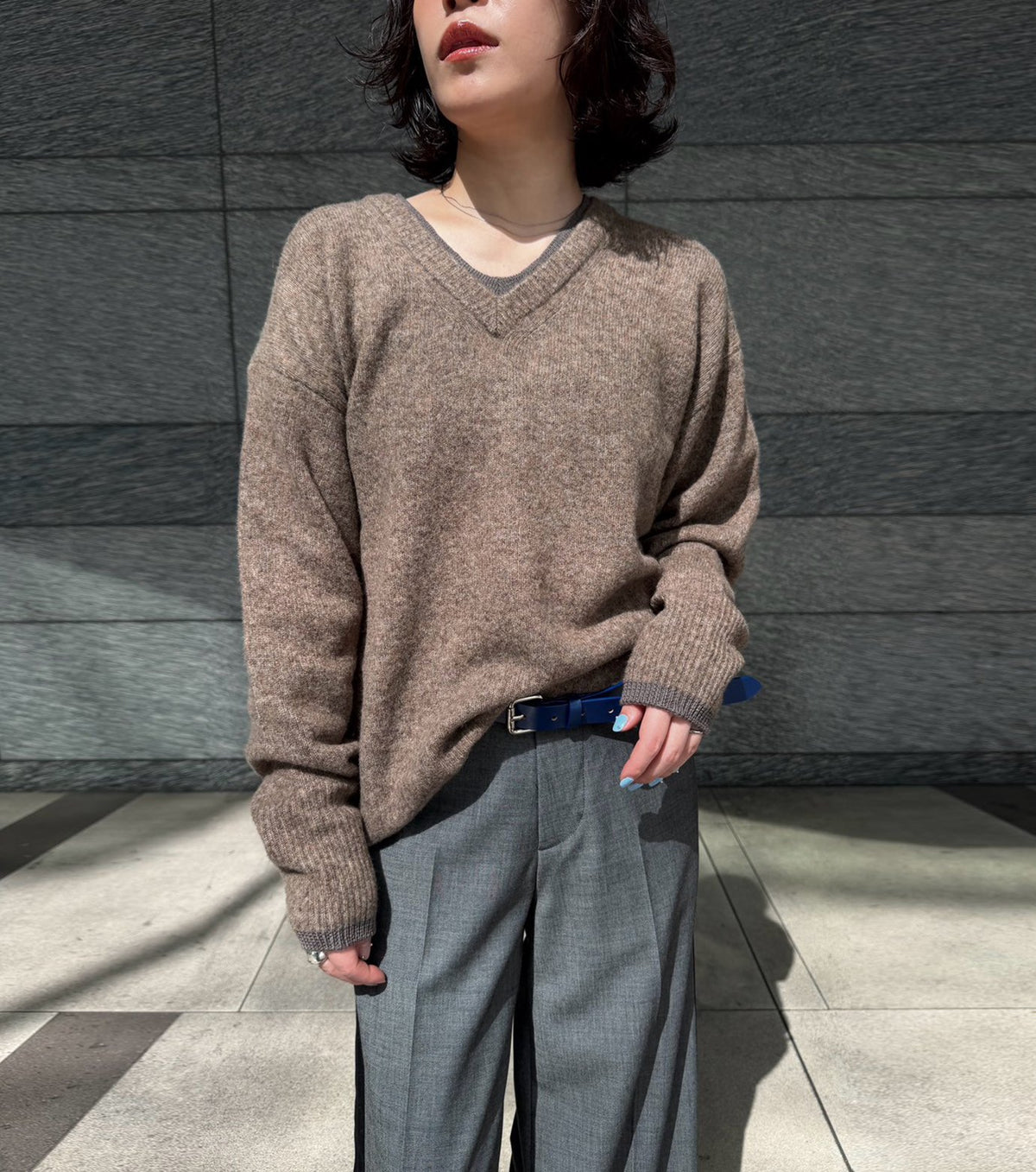 Contrast Collar V-Neck Pullover