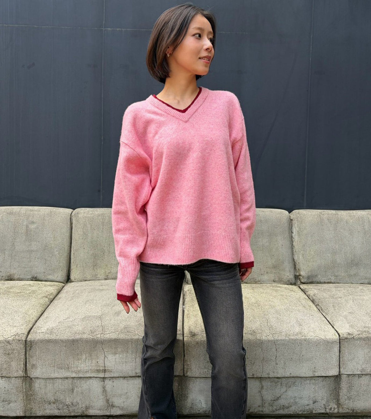 Contrast Collar V-Neck Pullover