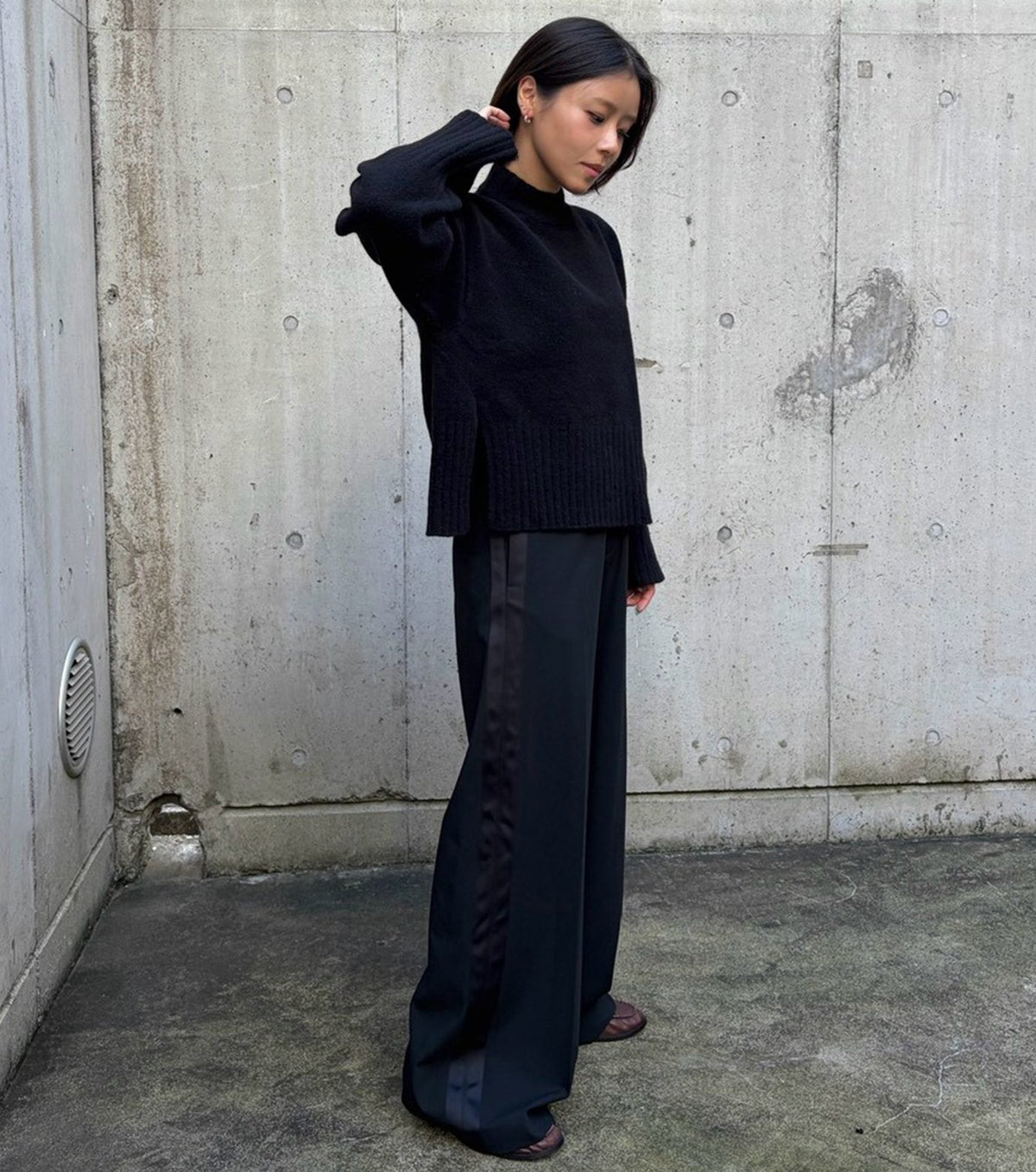 Relaxed Fit Crew Neck Sweater