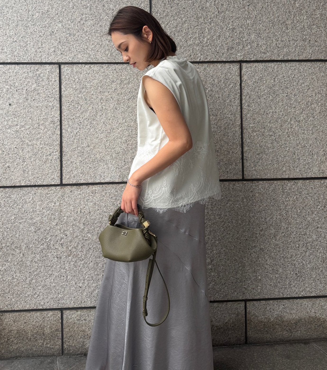 Lace Detail Sleeveless T-Shirt