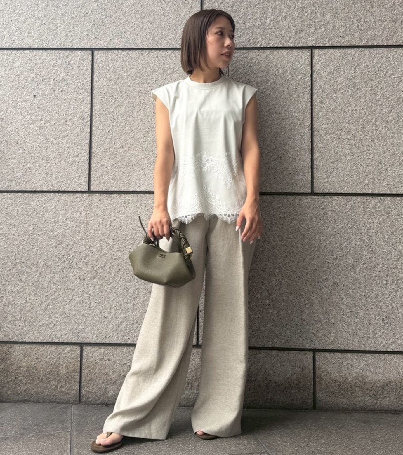 Lace Detail Sleeveless T-Shirt