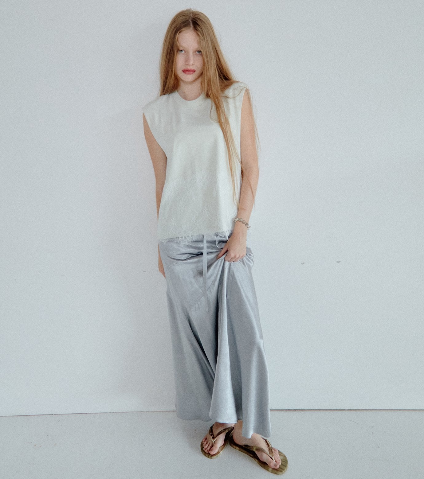 Lace Detail Sleeveless T-Shirt
