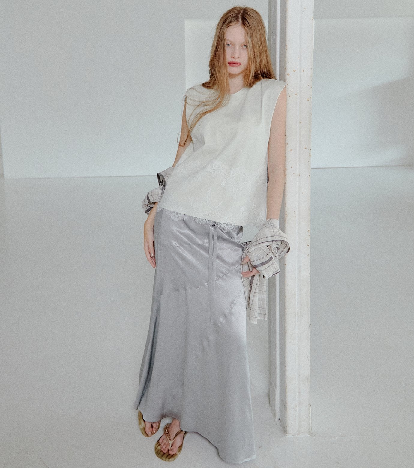 Lace Detail Sleeveless T-Shirt