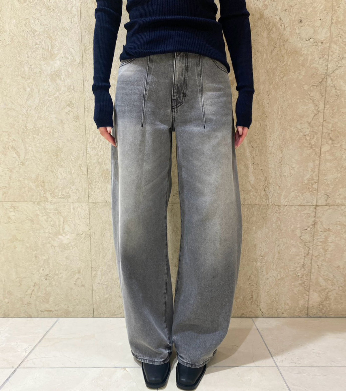 Barrel Leg Jeans