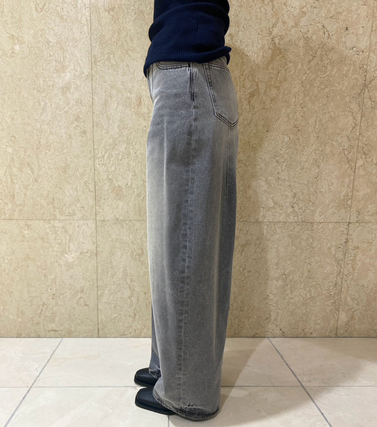 Barrel Leg Jeans