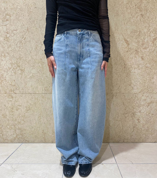 Barrel Leg Jeans