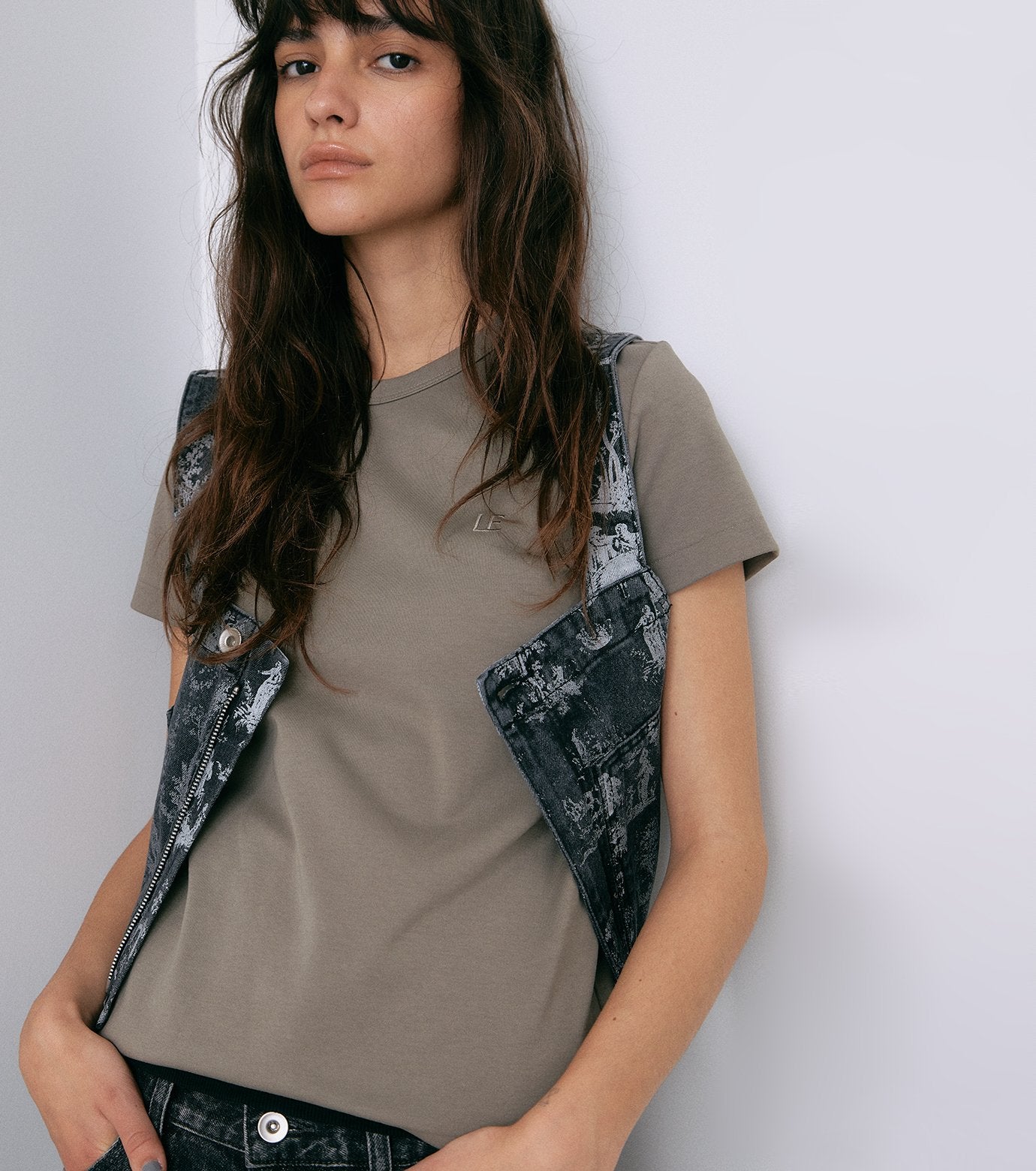 "LE" Fitted T-Shirt