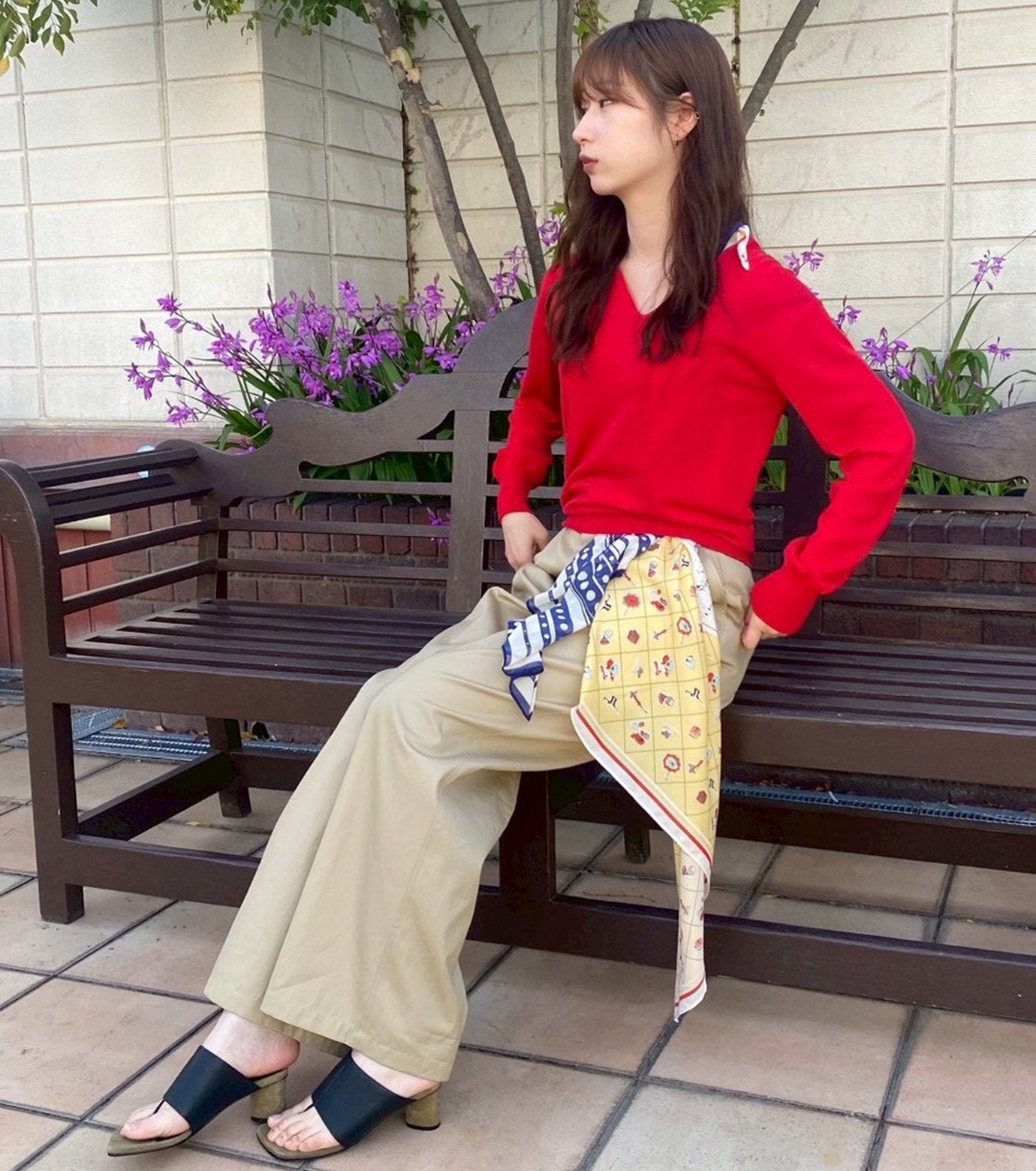 Detachable Scarf V Knit