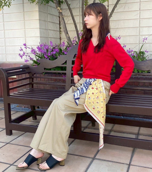Detachable Scarf V Knit