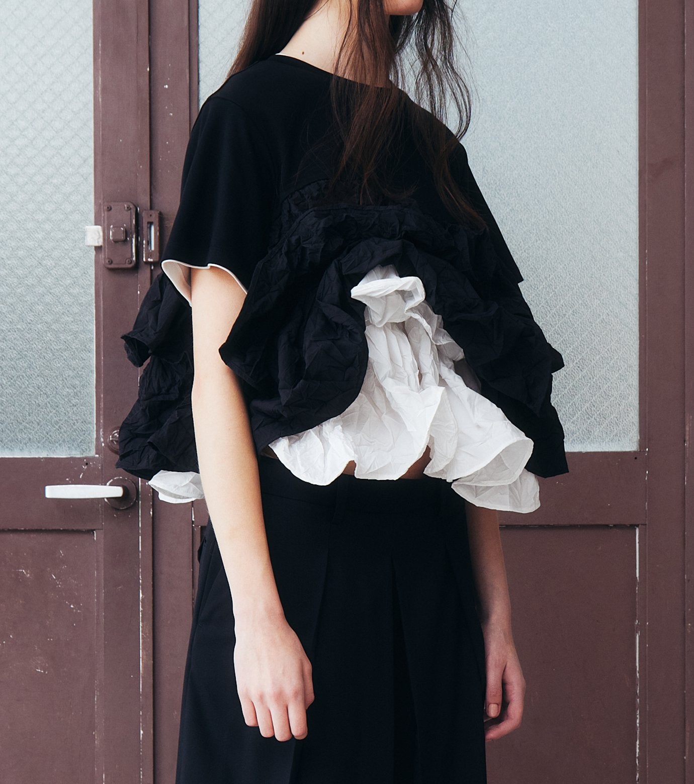 SS T-Shirt w/ Ruffled Hem