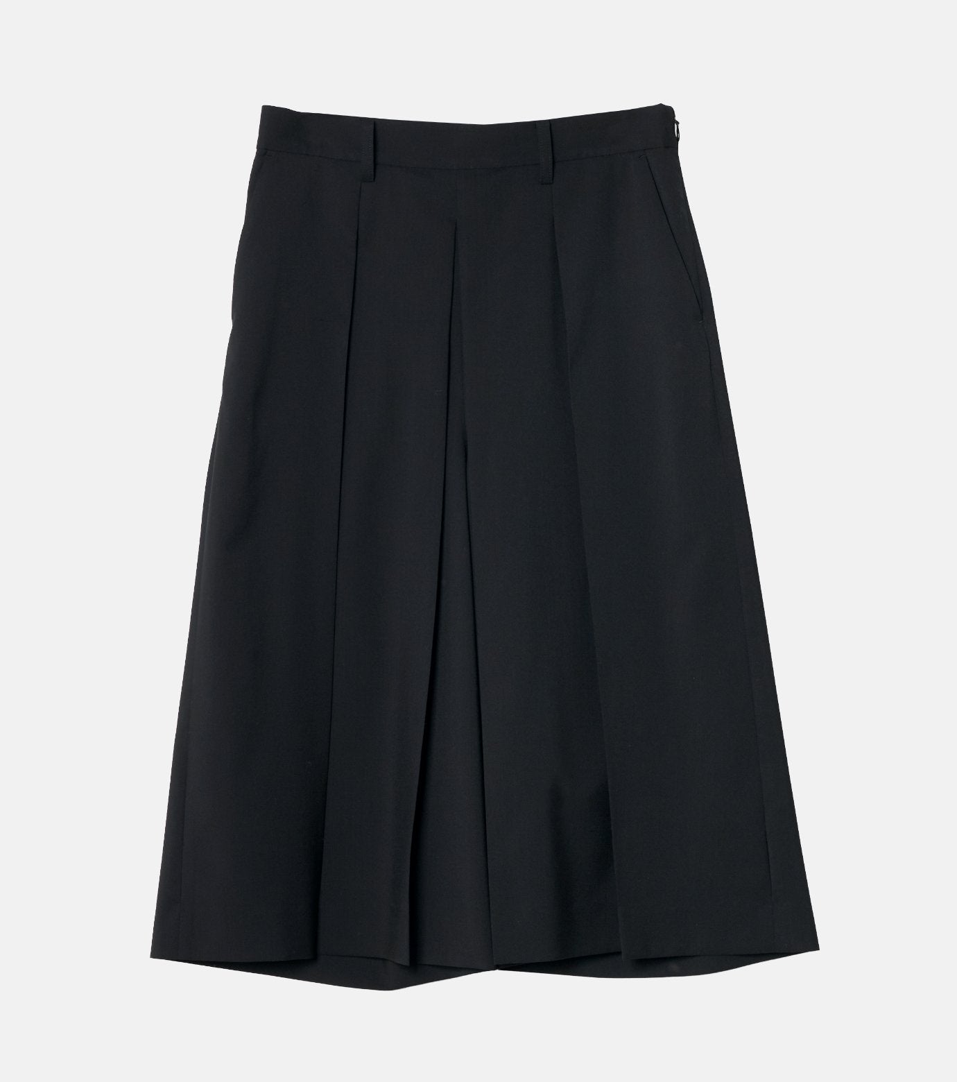 Pleated Half Pants