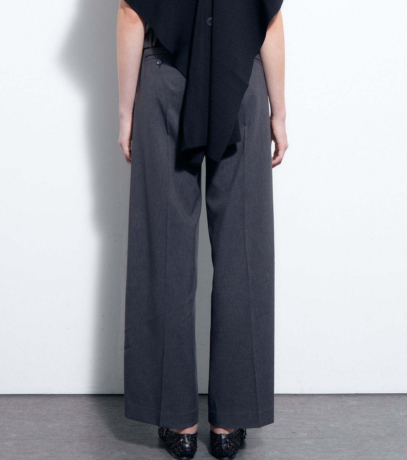 Low-Rise Trousers w/Belt