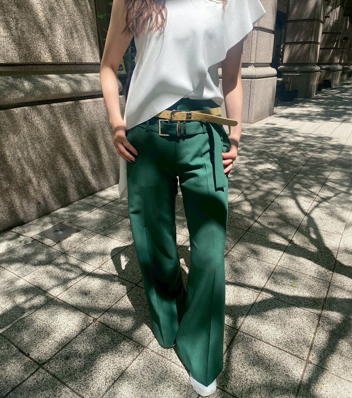 Low-Rise Trousers w/Belt