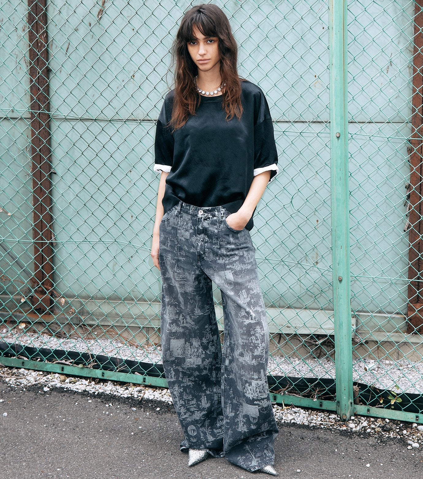 Wallpaper Print Barrel Jeans