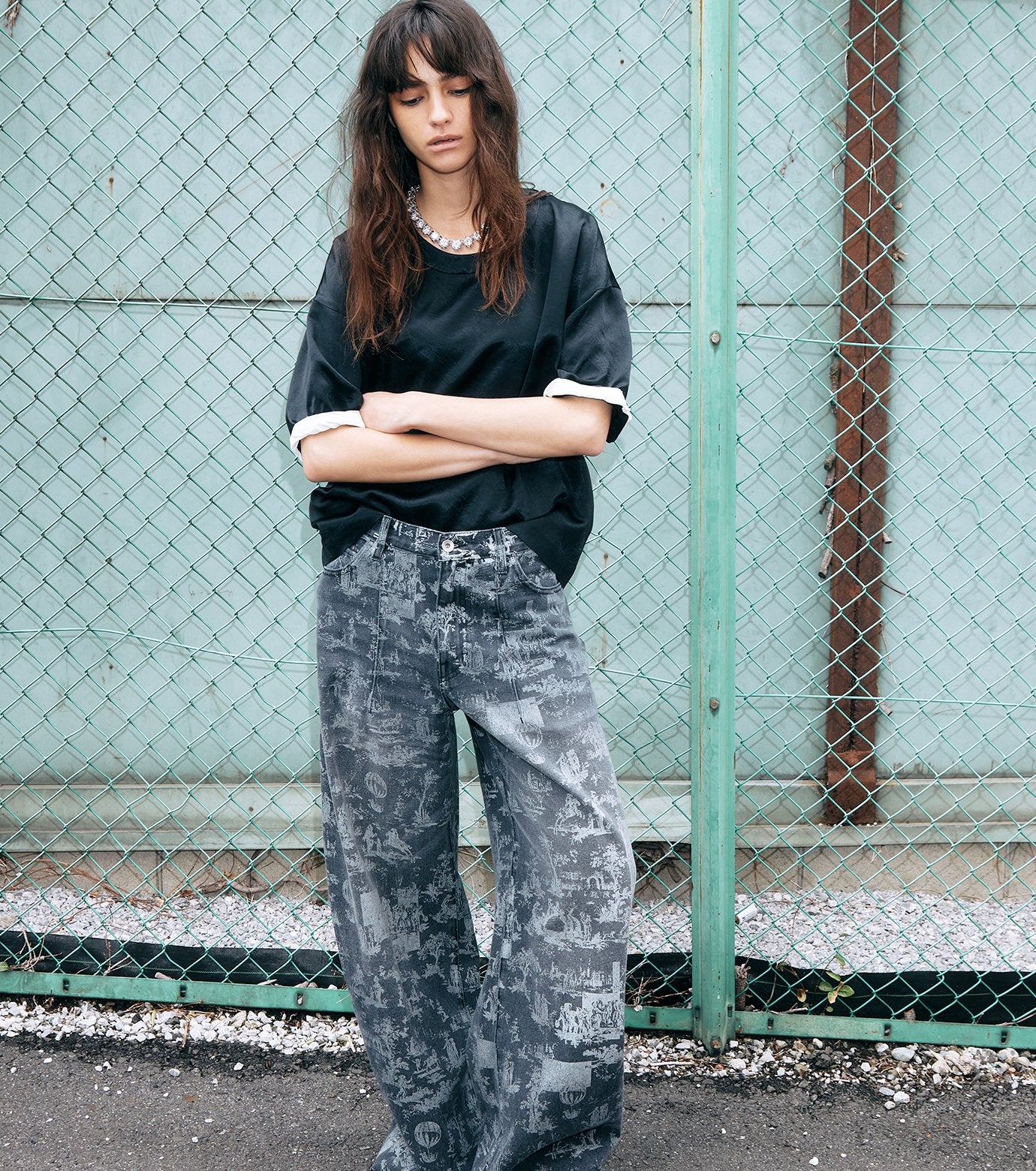 Wallpaper Print Barrel Jeans