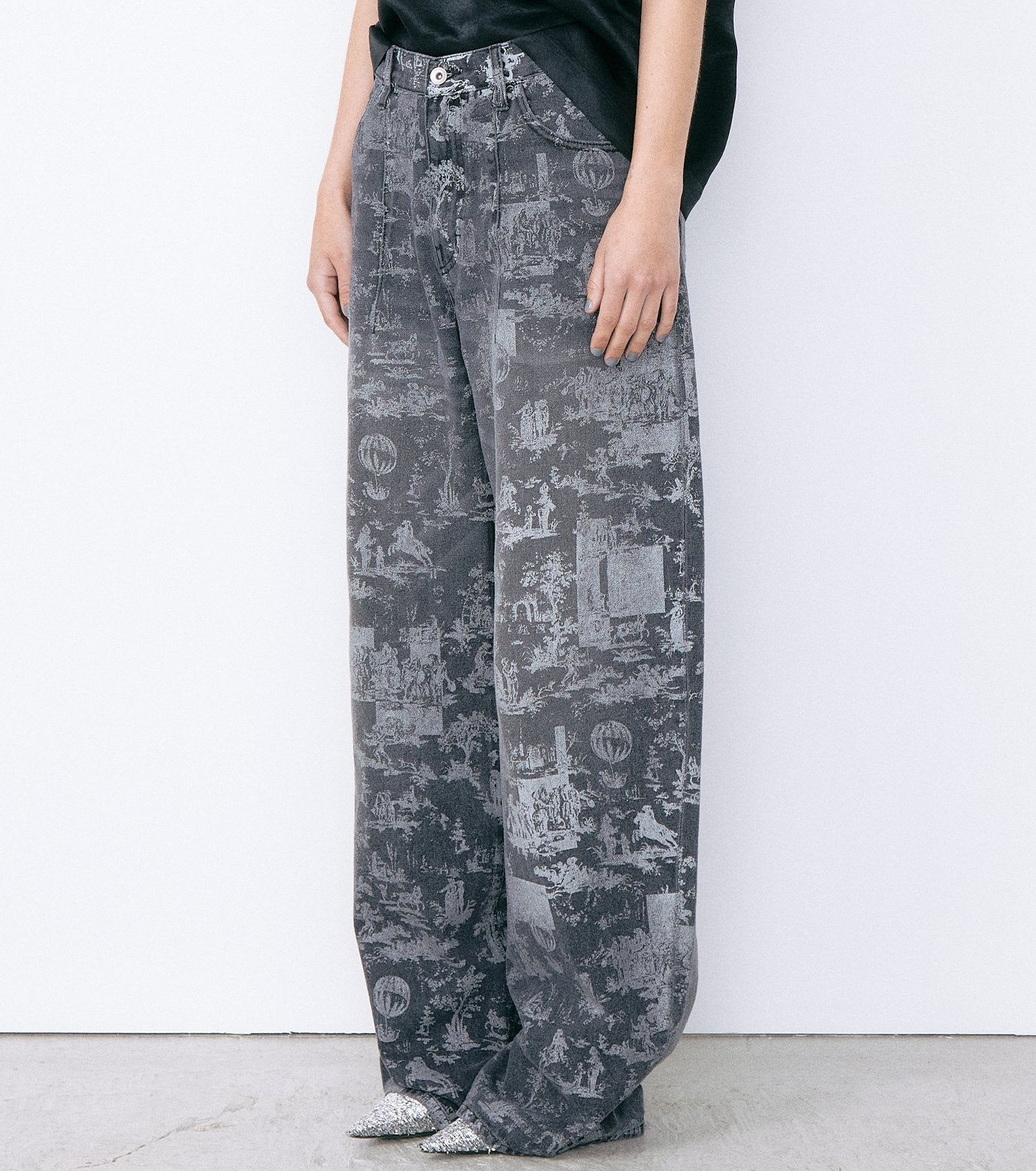 Wallpaper Print Barrel Jeans
