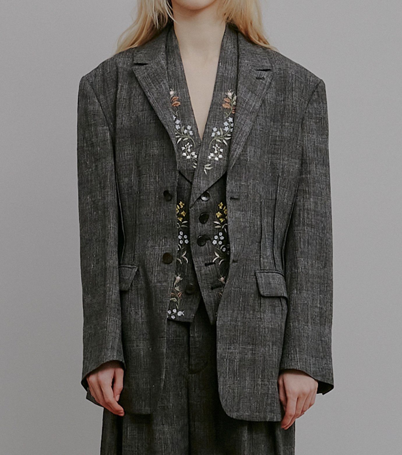 Jacquard Floral Embroidered Vest