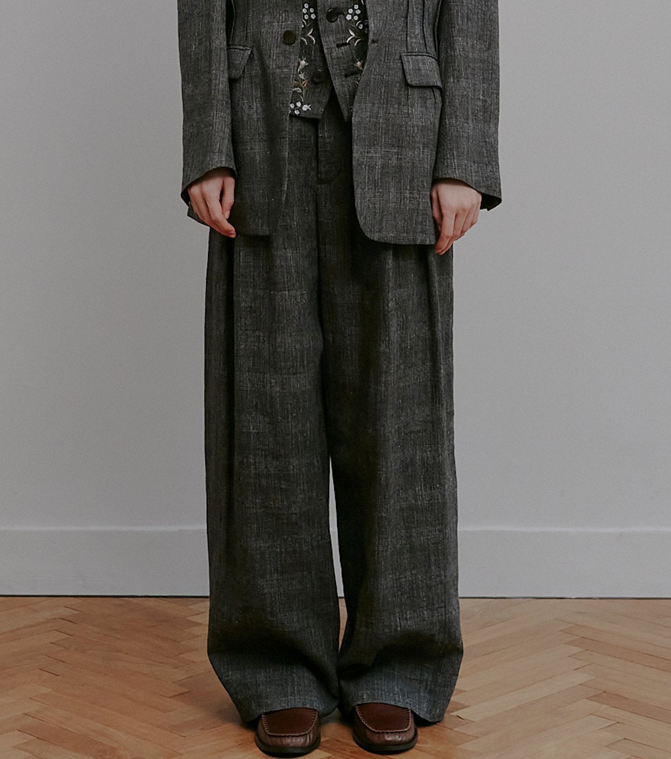 Jacquard Tuck-Detail Trousers