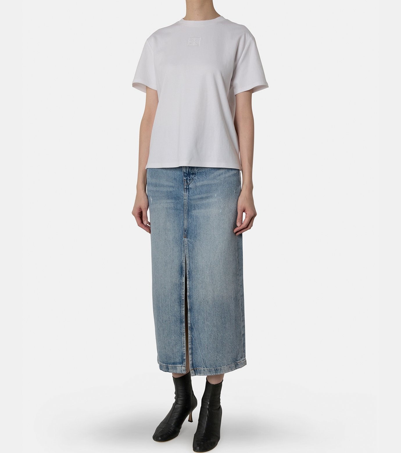 SS LUX PIMA EMBLEM MOCK NK RELAXED T