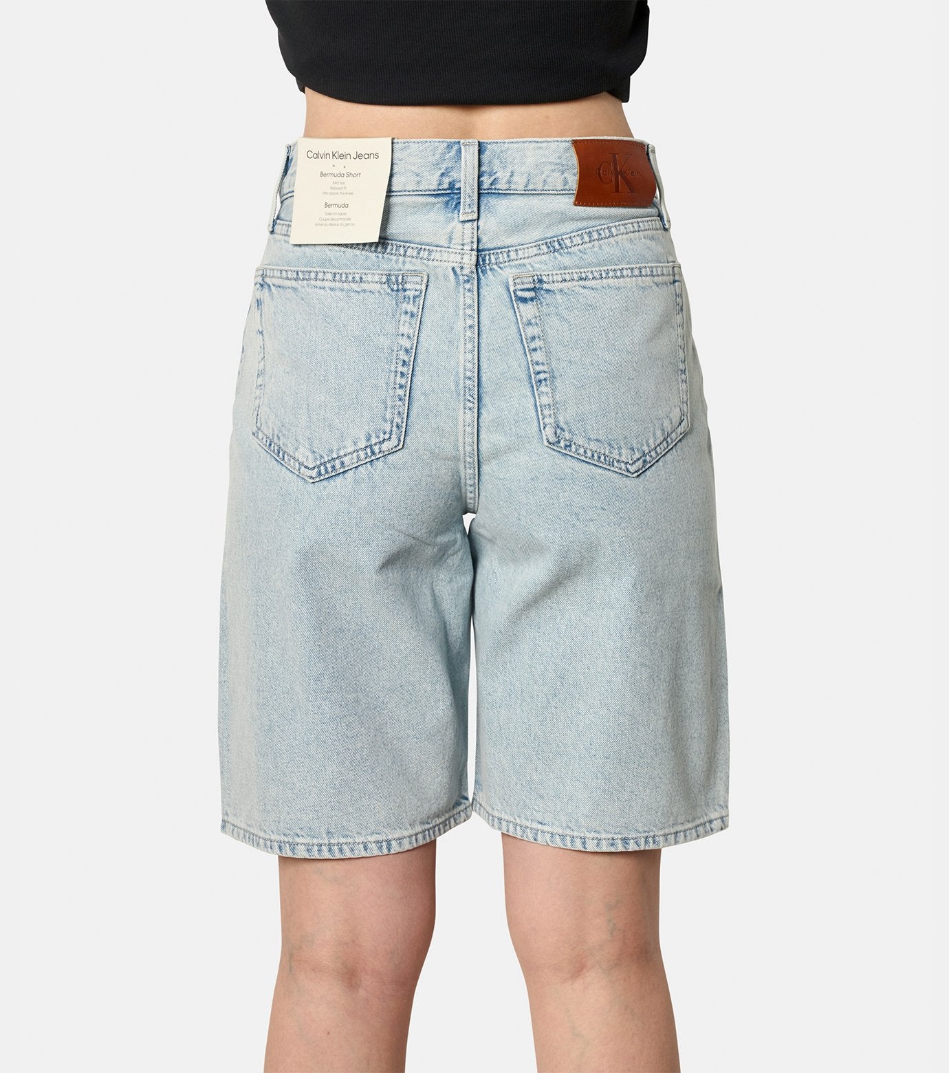 THE BERMUDA SHORT BLEACHED BLUE