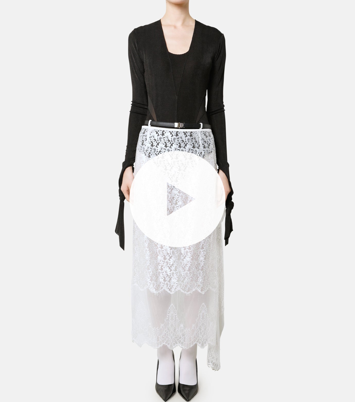 Falling-Plate Lace Skirt