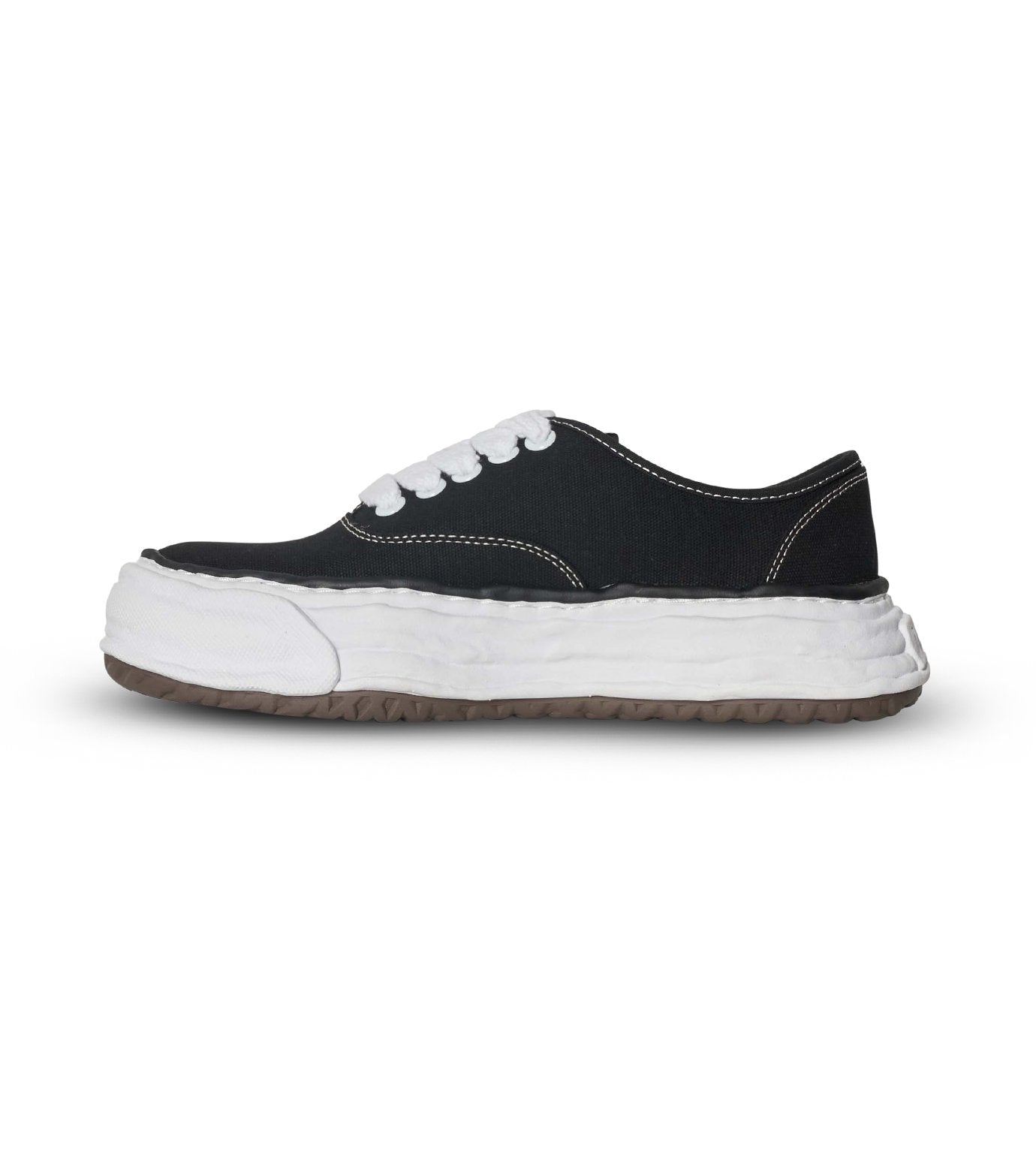 BAKER26 canvas sneak