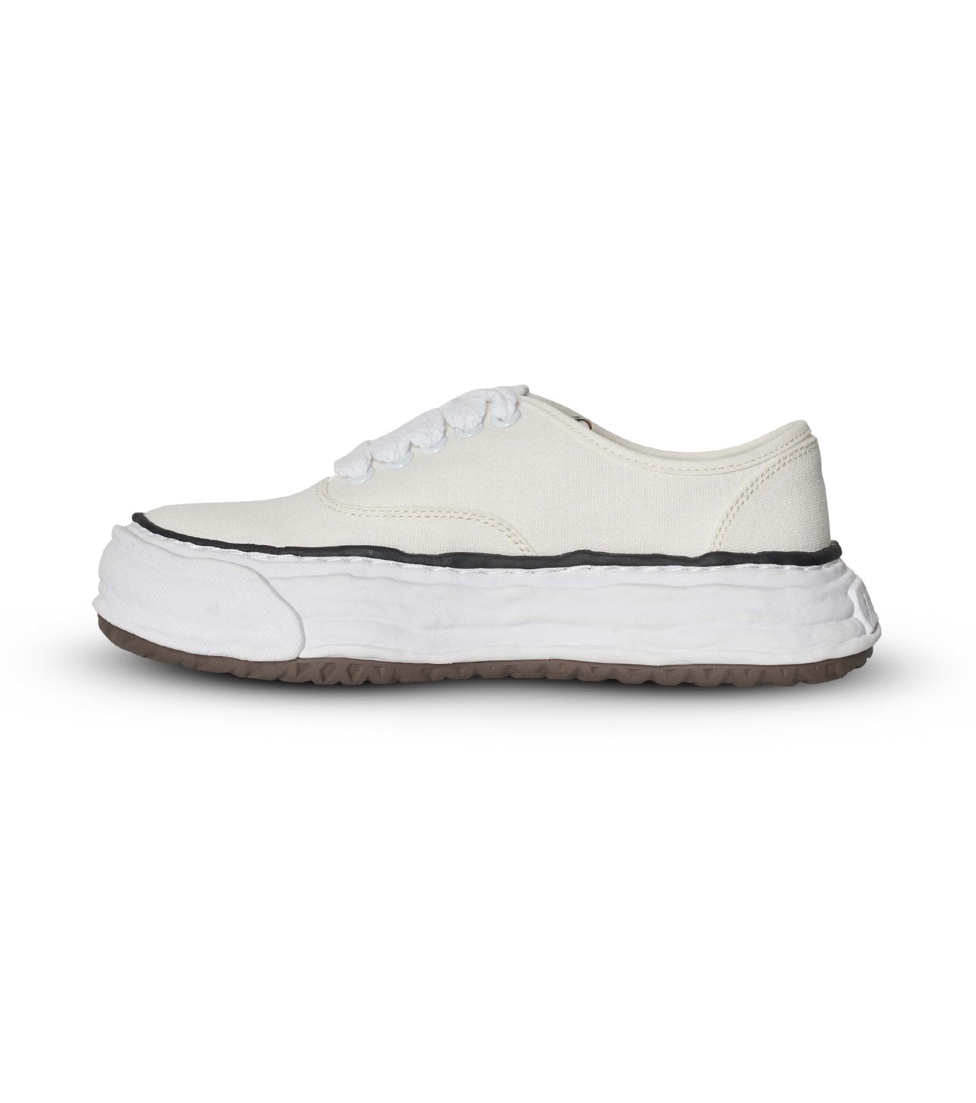 BAKER26 canvas sneak