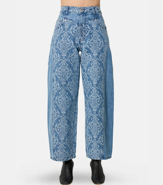 Damask-Jacquard Denim Curve-FitJeans