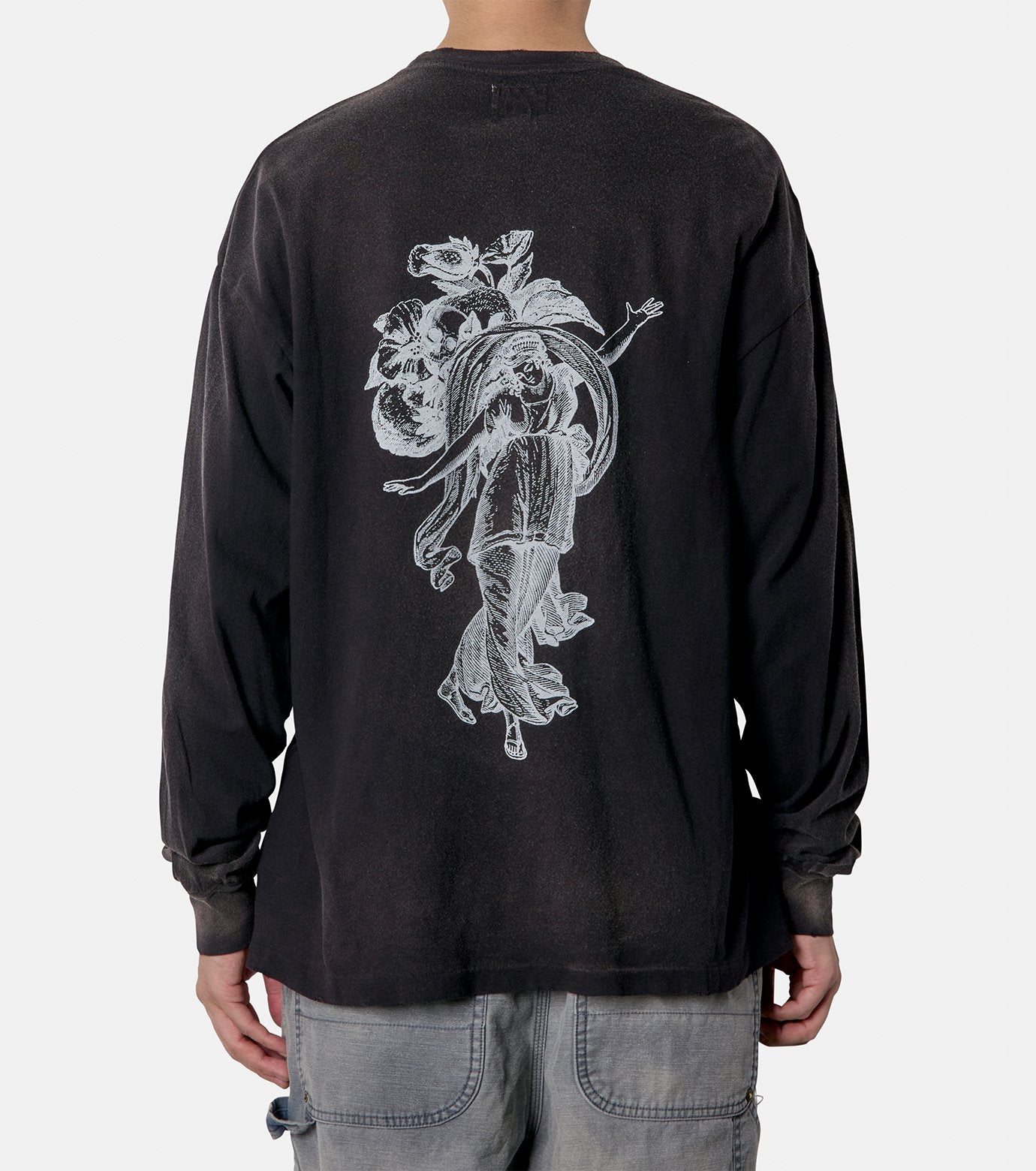 “ADVERTISING ART” Distressed L/S T