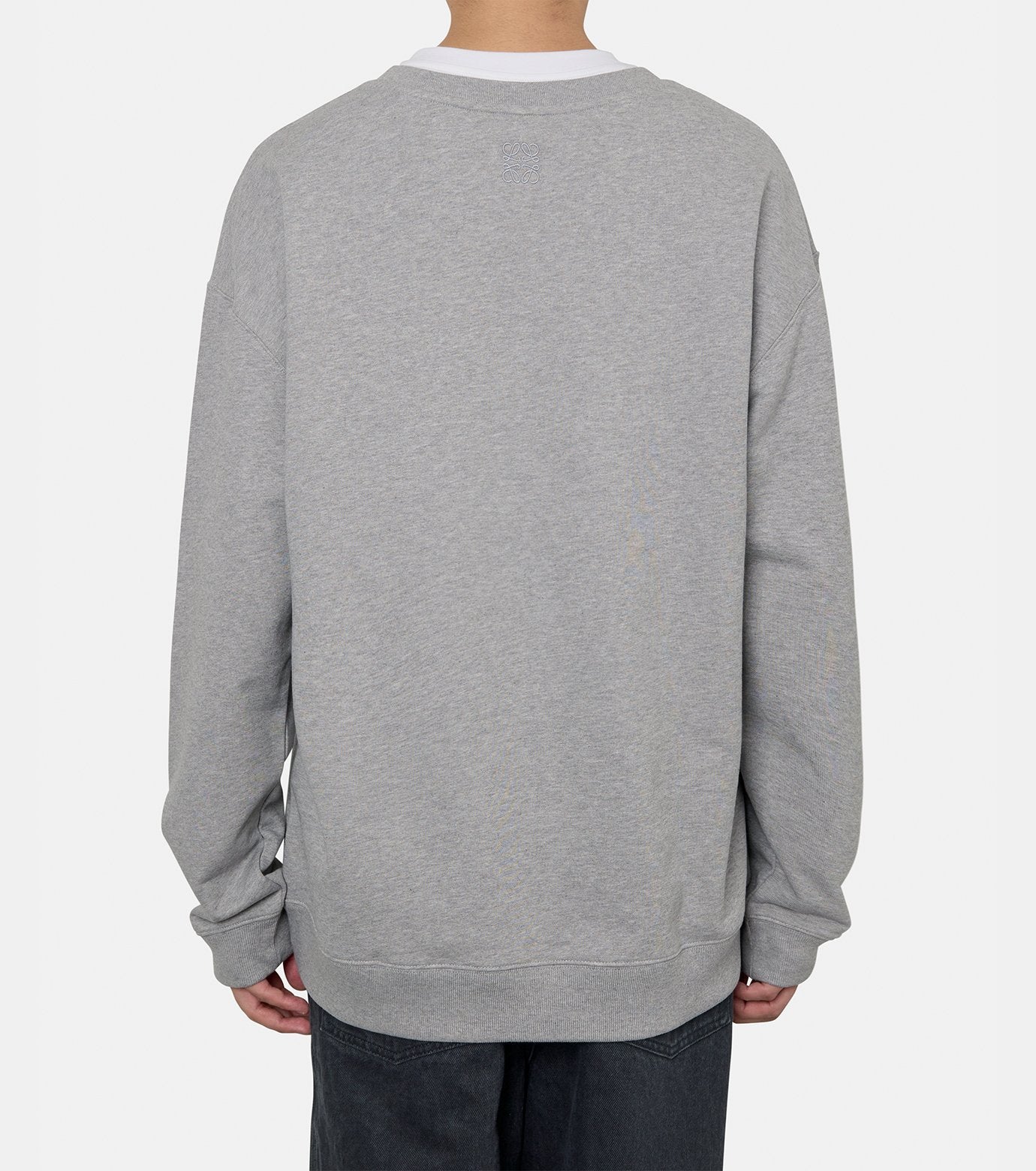 V-NECK SWEATSHIRT