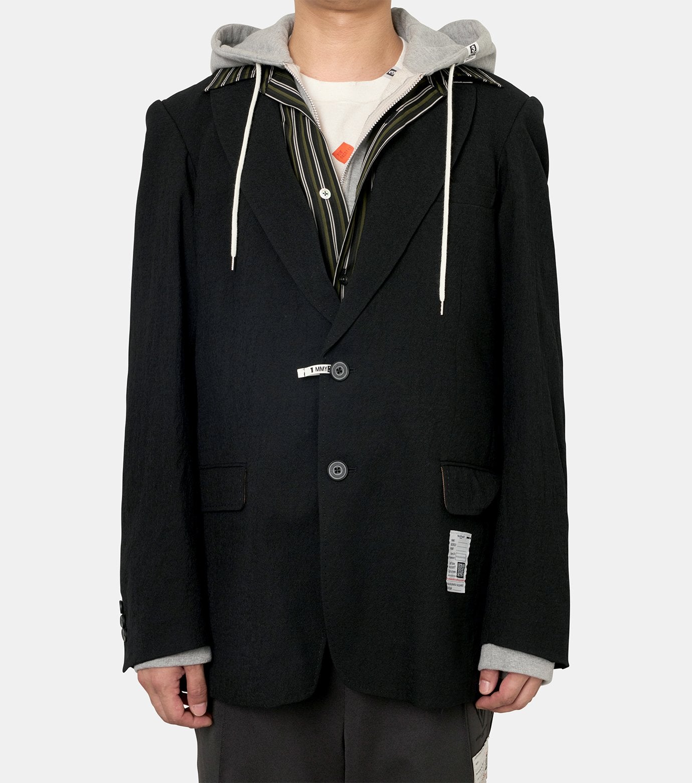 TRIPLE LAYERED BLAZER