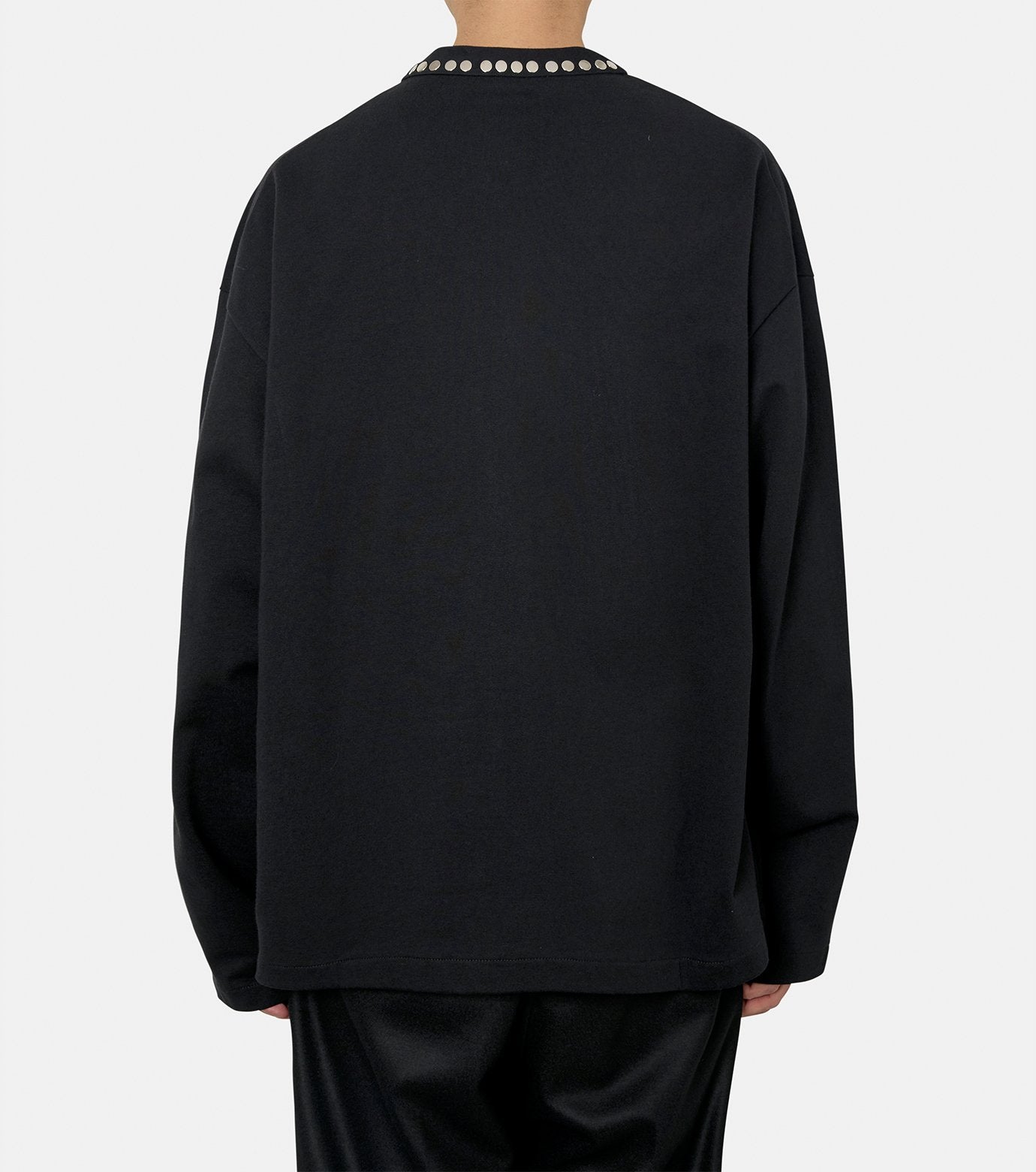 T-SHIRT CN LS W/STUDS