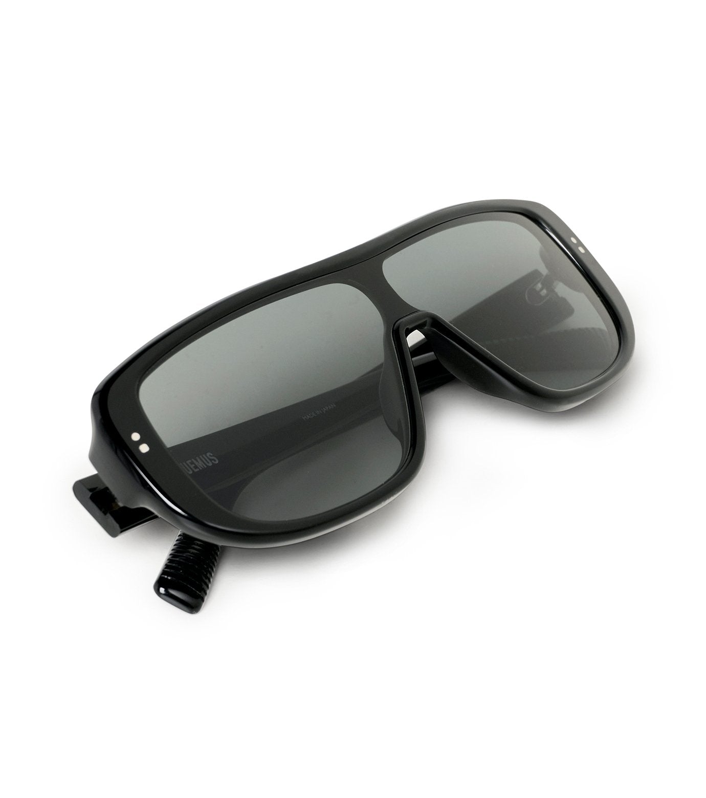 LES LUNETTES 156