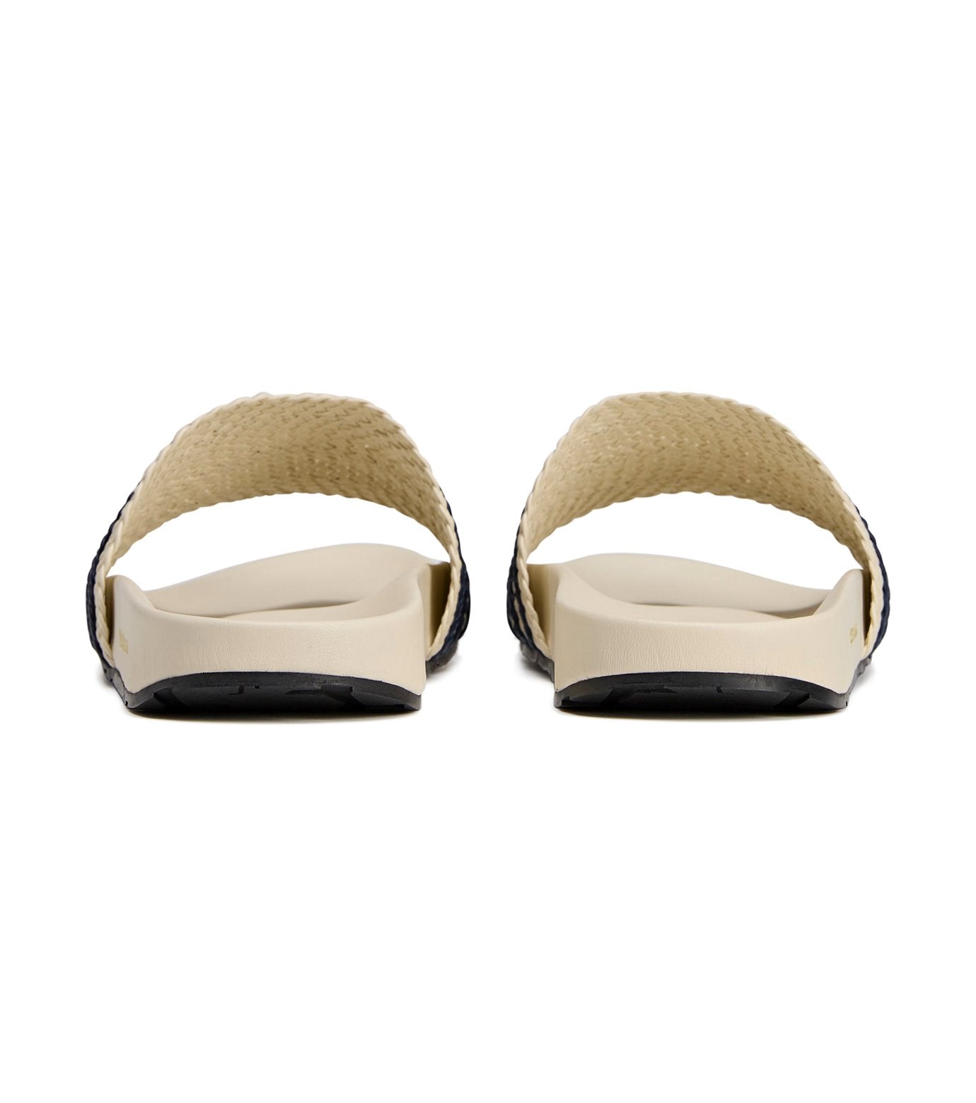 WB ADILETTE
