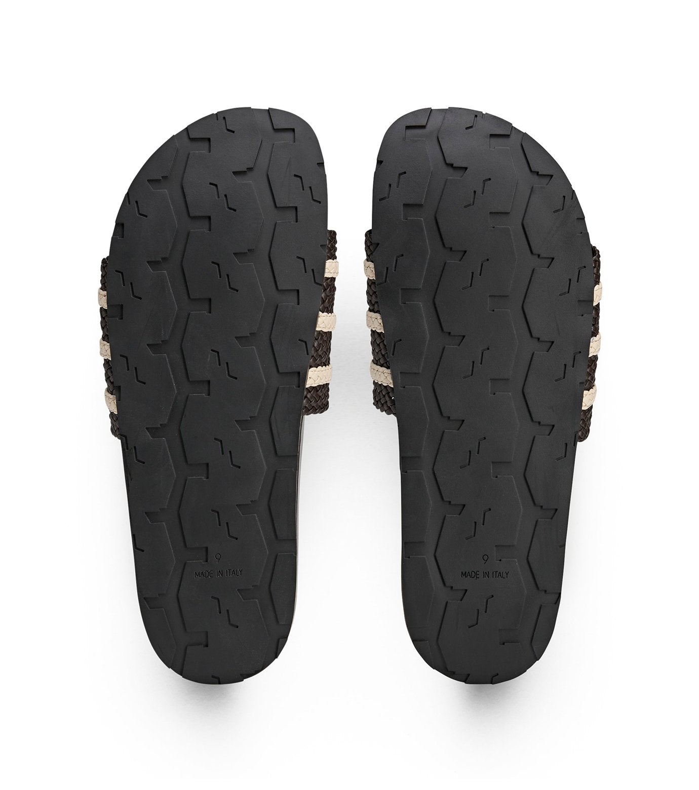 WB ADILETTE