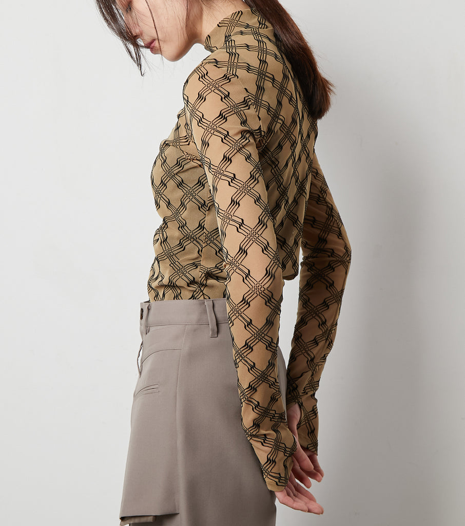 Deformable Geometric Sheer TOP