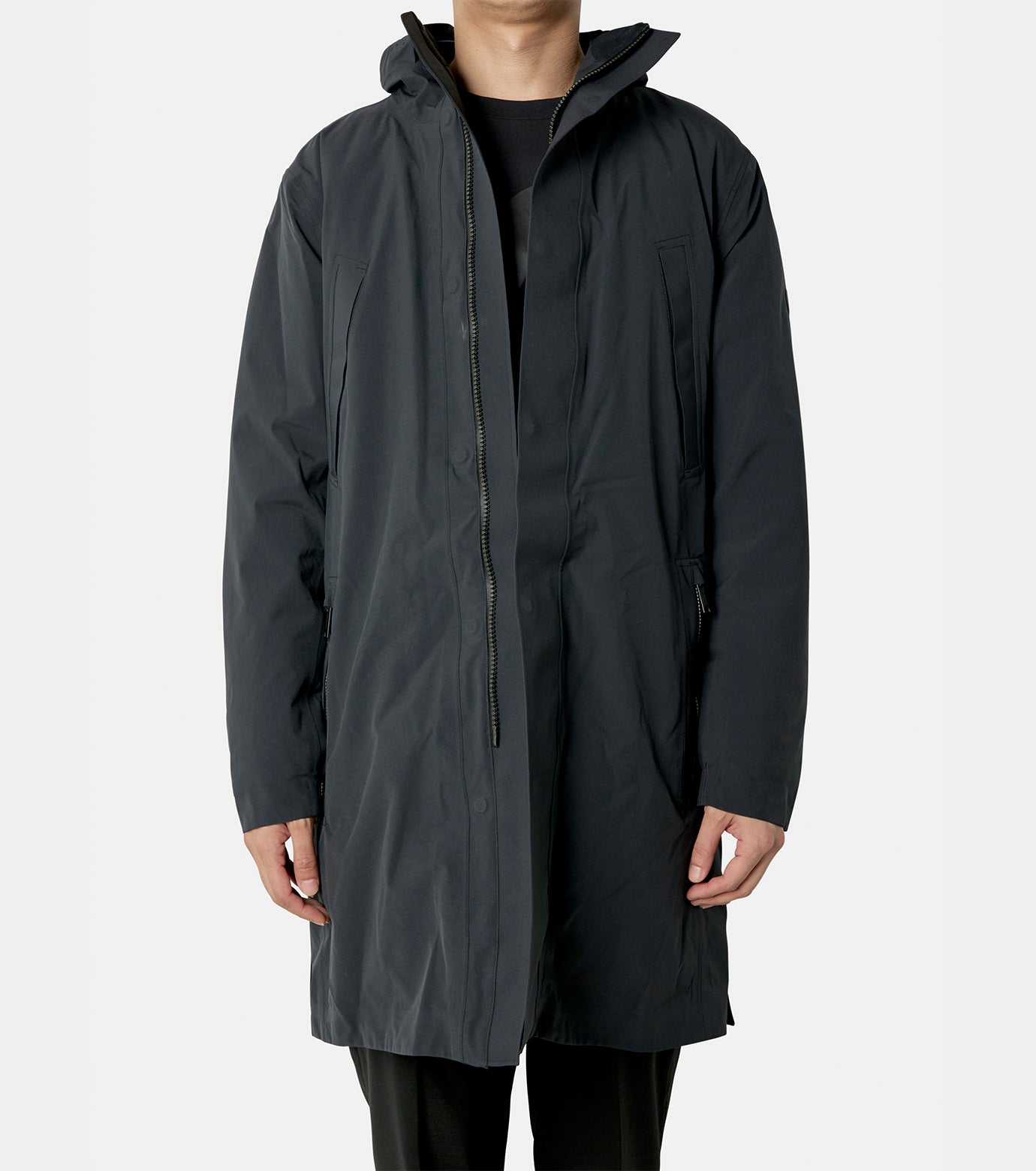 PACKABLE WATERPROOF PARKA