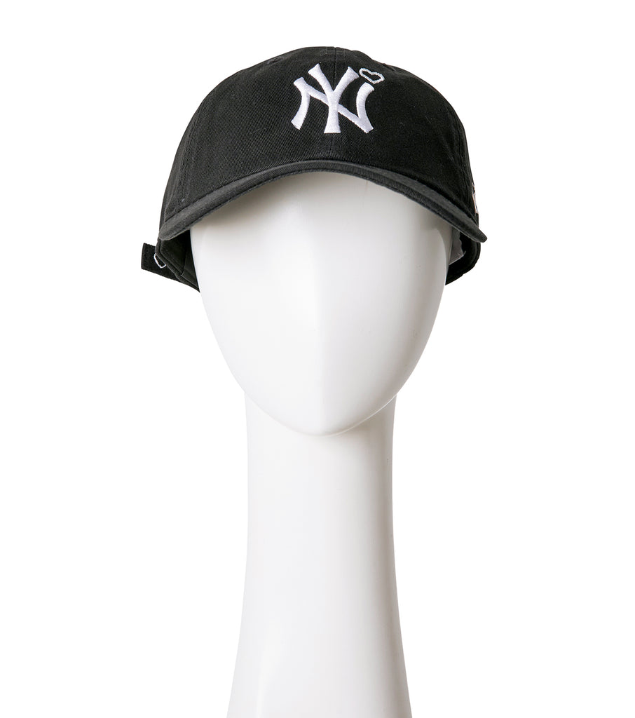 Yankees Heart Embroidery Cap